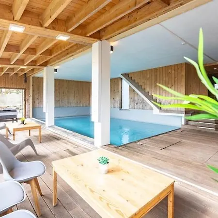 Rustic With Pool * Waimes