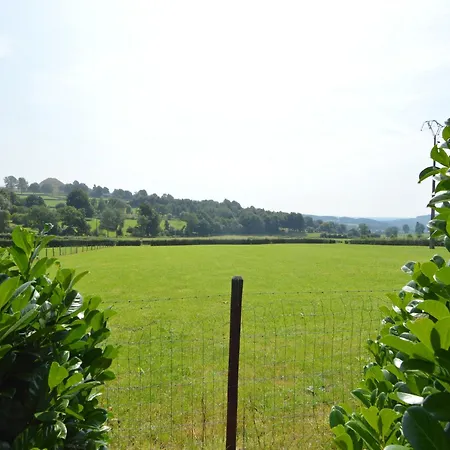 Rustic With Pool Nyaraló Waimes