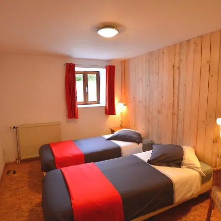 Charming In With Pool Vakantiehuis