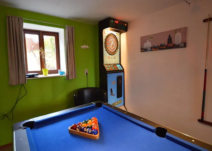 Rustic With Pool Hébergement de vacances